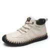 Botas Martin Masculinas de Cano Médio Transfronteiriças Outono e Inverno Novo Estilo Costura Manual Botas de Couro PU Solado Plano Antiderrapante Calçados Masculinos Casuais para Exterior