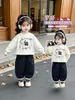 Conjunto de sudadera de otoño para niña 2026 nuevo elegante ropa deportiva para bebé conjunto casual de dos piezas para primavera y otoño