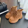 Botas Femininas Martin com Solado Grosso para Aumentar a Altura 2026 Novo Estilo Outono/Inverno Bico Dividido Sintético Botas de Cano Curto para Motociclista Moda