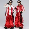 Roupas de Street Dance para Meninos Hip-Hop Outfits Modernos Infantis Marca de Moda Hip-Hop Roupa Infantil Roupa para Apresentação na Passarela de Couro Vermelho Brilhante para Meninos
