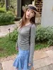 Camiseta Base de Cachemira Premium para Mujer con Cuello en V y Botones, Nuevo Estilo de Principios de Otoño, Corte Ajustado, Diseño Único, Top Interior de Manga Larga