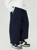 Calça Casual Casual Infantil com Estampa de Letras Estilosa para Meninos, Calça de Moletom Grossa com Fleece para Crianças Maiores - Inverno 2025