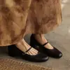 Zapatos Mary Jane de Cuero Lavado con Mucha Textura, Otoño 2026, Tacón Medio, Versátiles, Puntera Redonda, Cuero Genuino, Zapatos de una Sola Correa con Hebilla para Mujer