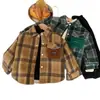 Camisa con Forro de Polar para Niños 2026 Otoño/Invierno Nuevo Estilo Niños Tallas Mediana y Pequeña Camisa Chaqueta Cuadros Atractiva Ropa Exterior Gruesa para Bebé