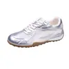 Nuevas zapatillas casuales resistentes al desgaste para mujer, primavera y otoño, zapatillas de entrenamiento alemanas de moda y cómodas 2026, antideslizantes y versátiles, piel sintética