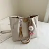 Bolso de Mano Simple Suave Textive para Mujer 2024 Verano Nuevo Bolso de Hombro para el Trabajo y el Viaje Bolso Tote de Moda