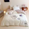 Estilo Coreano Lindo Juego de Cuatro Piezas de Algodón Puro 100S Cepillado con Bordado de Aplicación para Niñas Otoño/Invierno Funda de Edredón de Algodón Puro Sábana Bajera Ropa de Cama