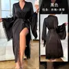 Robe de seda gelada de cor sólida de luxo leve para comércio exterior europeu e americano com acabamento em renda, mangas de sino, decote em V, amarração na cintura, robe longo externo 711