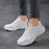 Quanzhou Novos Sapatos Esportivos e Casuais da Moda Feminina Leves para Uso Externo Antiderrapantes Solado Macio Tênis de Corrida para Estudantes Sapatos Brancos para Mulheres