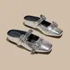 Mules Quadradas Versáteis com Fivela de Strass Estilo Francês para Mulheres, Novo Modelo de Verão 2026, Sapatos Slip-On Mary Jane de Bico Quadrado para Uso Externo