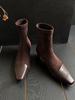Botas Curtas de Salto Grosso Estilo Coreano para Mulheres, Novas Botas de Camurça Outono e Inverno 2026, Botas Curtas com Bico Quadrado e Design Estiloso para Mulheres Magras