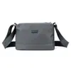 2026 Novo Modelo Bolsa de Ombro Feminina Leve Três Camadas Multi-Compartimentos Grande Capacidade Tecido de Nylon Versátil Transversal Mochila Pequena para Mães