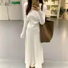 Vestido de punto de cintura alta estilo francés para mujer, nueva colección otoño e invierno 2026, conjunto casual y sofisticado de dos piezas con vestido largo entallado a la cintura