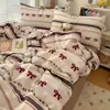 Conjunto de cama de fio bouclé classe A conjunto de quatro peças outono capa de edredom de desenho animado conjunto de três peças para dormitório estudantil Nantong 4