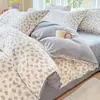 Juego de Cama Minimalista de Algodón Cepillado Clase A de Cuatro Piezas, Sábana Bajera y Funda Nórdica Sencillas, Sábana y Funda Nórdica de Algodón Lavado Engrosadas, Juego de Tres Piezas para Dormitorio