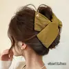 Clip de Garra Triángulo Etiqueta Dorada Retro Otoño Invierno para Niñas Versátil Temperamento Concha Tiburón Clip para Parte Trasera de la Cabeza Moño Pasador Accesorios para el Cabello