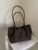 Bolsa de mano de gran capacidad estilo coreano, elegante bolsa de hombro individual para mujer otoño 2026, bolsa de axila de alta apariencia, bolsa para el trabajo