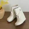 Botas estilo Martin de suela gruesa, botines cortos para mujer, botas de color marrón knight hasta la pantorrilla, nuevas botas otoño e invierno 2026