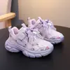Zapatillas para niñas 2026 primavera y otoño nuevos zapatos casuales elegantes con suelas blandas, antideslizantes, versátiles tipo "dad shoes", zapatillas de correr para niños