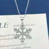 Colar de Floco de Neve em Prata S925 Estilo Europeu e Americano Inlaid com Zircônia Estilo Frozen Pingente de Floco de Neve Versátil Presente
