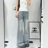 Jeans boca de sino azul claro feminino petite, outono 2026 versátil de cintura alta, solto, modelador, comprimento total, calça boca de sino
