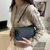 Bolsa Feminina Coreana de Nicho com Estampa Texturizada para Axila Estilo 2026 Elegante Simples com Corrente para Celular Bolsa de Ombro
