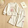 Conjunto Infantil de Desenho Animado para o Início do Outono: Conjunto de Moletom com Estampa de Desenho e Calça Wide Leg para Meninas, Macacão Esportivo com Gola Redonda para Bebê