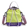 Bolsa Ligera para Botella de Agua al Aire Libre, Bolso de Hombro con Cordón de Estilo Nuevo para Hombres y Mujeres, Bolso Cruzado Casual para Viajes, Bolsa para Teléfono Móvil de Color Contrastante