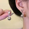 Presilhas de Orelha Estilo Coreano Sem Furo, Brincos com Design Estiloso para Mulheres, Presilhas de Osso da Orelha com Borboleta e Pérola de Franja Longa, Alto Padrão