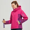 Beneficio de Liquidación Chaqueta de Montañismo Tres en Uno a Prueba de Viento, Impermeable, con Forro Desmontable para Hombres y Mujeres Temporada de Otoño e Invierno C8001N