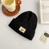 Gorro de Punto Grueso Estilo Coreano Cara Sonriente Sencilla para Mujer con Terciopelo Extra Grueso Gorro de Lana con Letras para Hombres y Mujeres Venta al por Mayor