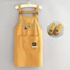 Delantal Ajustable Estilo Coreano para Cocina y Hogar, Delantal Impermeable de Dibujos Animados para Hombres y Mujeres, Adecuado para Catering y Trabajo, con Texto Impreso