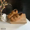 Sapatilhas femininas estilo francês retrô, com fivelas duplas, camurça, bico fino, coleção outono 2026, sola macia, antiderrapante, versátil, bico redondo