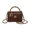Bolsa Pequena de Corrente para Mulheres 2025 Inverno Nova Moda Simples e Elegante Bolsa Transversal Matelassê Texturizada Bolsa de Ombro Bolsa Quadrada Pequena