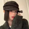 Boina plisada estilo japonés Yamamoto para mujer 2025 Otoño e Invierno Adelgazante Sombrero de hiedra Circunferencia de cabeza grande Versátil Sombrero de artista