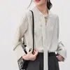 Camisa listrada com design de fita para mulheres, novo estilo de início de outono, única e requintada, perfeita para o trabalho