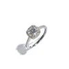 Anel Quadrado Estilo Concha Prateada com Diamante Moissanite Deslumbrante de Cor D de Um Quilate, Prata Esterlina S925, Ajustável para Mulheres