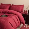 Juego de ropa de cama jacquard de algodón lavado de cuatro piezas en color rojo para casa de huéspedes y bodas, caja de regalo festiva para bodas, apto para todas las estaciones