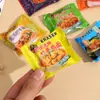 Borradores con Forma de Fideos Instantáneos Empaque Clásico Regalos del 1 de Junio Premios Puesto Callejero Tienda de 2 Yuanes Productos de Fábrica