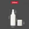 Botella de Spray de Tapa Grande Blanca de PE Botella Recargable de Niebla Fina Bloqueadora de Luz Alcohol Perfume Botella Hidratante Tapa de Doble Capa Botella Vacía Venta al por Mayor