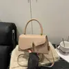 Bolso de Mano con Letras Estilo Europeo y Americano Otoño e Invierno 2025 Gran Capacidad Estética Retro Bolso de Mano Simple para Mujer Bolso Cruzado Pequeño Cuadrado