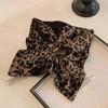 Lenço Quadrado de Leopardo Anel de Cabelo Outono e Inverno Veludo Cetim Anel de Cabelo Personalidade Versátil Acessório de Cabeça Feminino Elástico de Cabelo Anel de Cabelo para Colo