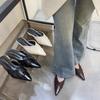 Zapatillas de Medio Uso de Nicho para Mujer Verano Ropa Exterior 2025 Primavera Nuevo Estilo Planos Tacón Bajo Redes Sociales Rojas Sandalias Punta Fina Mula