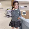 Ropa infantil Vimood, conjunto de otoño para niñas, look preppy estilo coreano, top y falda plisada para niños, ropa de calidad A para bebés niñas
