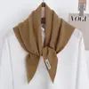 Cachecol Triangular 100% Lã Pura para Mulheres no Outono e Inverno, Cachecol de Tricô Versátil de Cor Pura Quente, Xale, Cachecol de Alta Qualidade