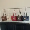 Grande Capacidade Diária para o Trabalho Sensação de Uso Cotidiano Nicho 2026 Nova Chegada Outono Feminino Design de Moda Japonês Coreano Bolsa de Mão Tote de Ombro Único