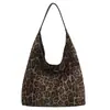 Bolso Hobo Transfronterizo Estampado de Leopardo Retro Gran Capacidad Bolso de Mano para Viajes Cotidianos Moda Europea Americana Bolso de Hombro Único de Gamuza Venta al por Mayor