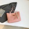 Bolso Tote de Gran Capacidad con Patrón Tejido para Mujer Verano 2025 Nuevo Estilo Commuter Bolso Casual de Axila Bolso de Mano de un Solo Hombro