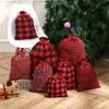 Saco Surpresa de Natal Personalizado de Fábrica com Bolso de Xadrez Vermelho e Preto Saco de Presente Saco de Armazenamento de Doces e Biscoitos com Cordão