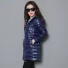 Nueva Chaqueta Ligera de Plumas 2025 para Mujer, de Longitud Media, Tallas Grandes, Estilo Coreano, Pluma de Pato Blanca, Abrigo Ligero con Capucha, Moderno